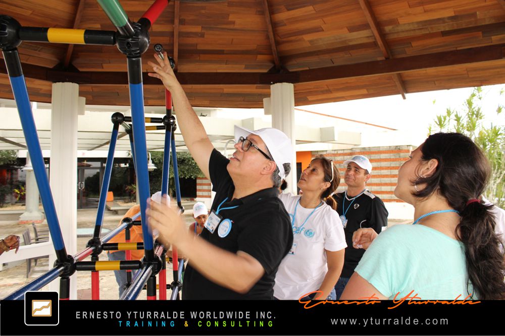 Talleres Experienciales | Team Building LATAM | Team Building Empresarial para equipos en crecimiento en Bogotá
